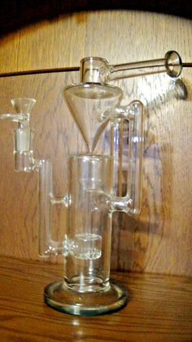 Pulsar gravity fed bong - gravity,