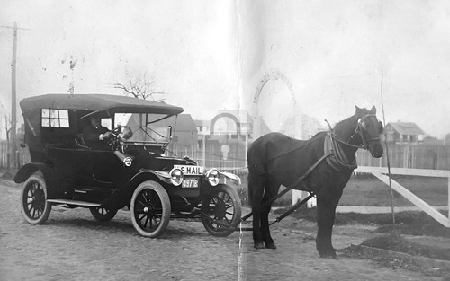 Mail carrier horse - us,