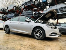 VAUXHALL INSIGNIA BREAKING