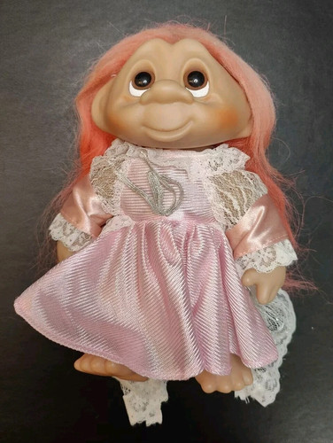Share vintage dam - vintage, doll