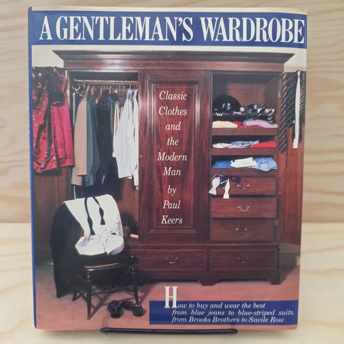 Gentleman wardrobe keers - a, gentleman's