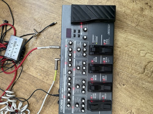 Boss multi effects - me-80,
