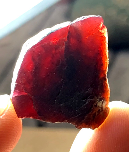 Carats natural red - red, garnet