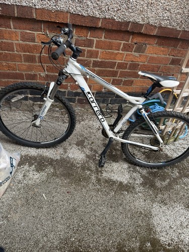 Carrera valour mountain bike - mountain,