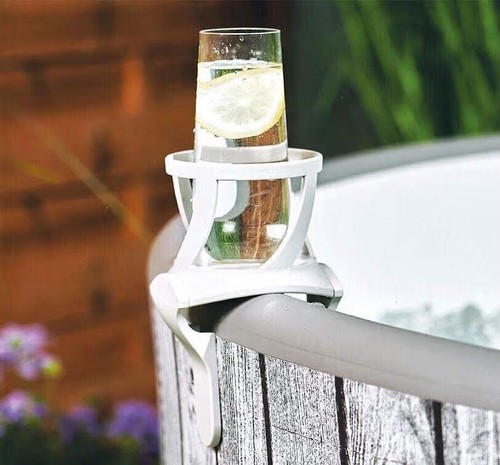 Clip hot tub - on, drinks