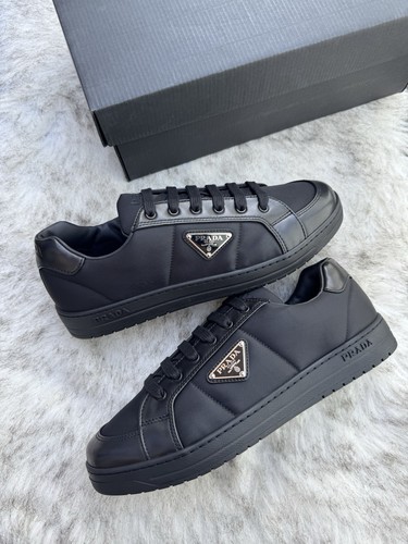 Prada downtown low - low, nylon