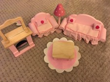 LE TOY VAN WOODEN LIVING ROOM DOLLS HOUSE FURNITURE