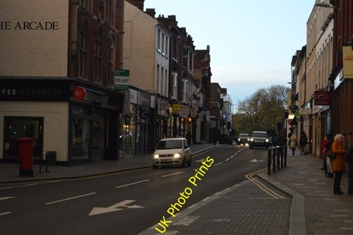 Photo 6x4 high - high, st,