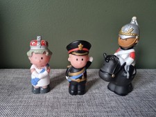 Happyland Royal Family, Queen, King, Horse And Guard