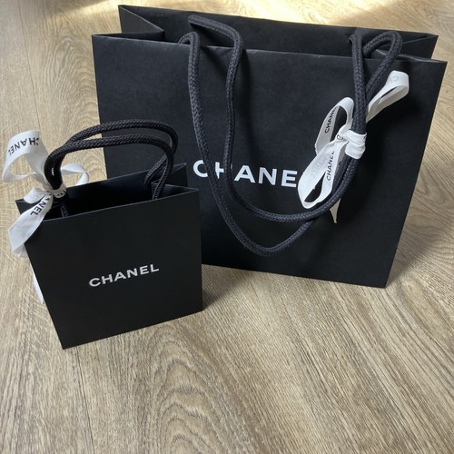Authentic chanel black - chanel,