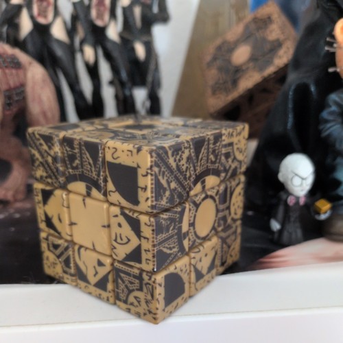 Hellraiser cube puzzle - puzzle, box