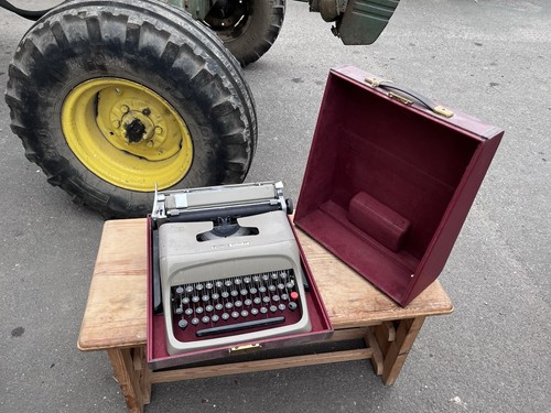 Olivetti studio typewriter - olivetti,