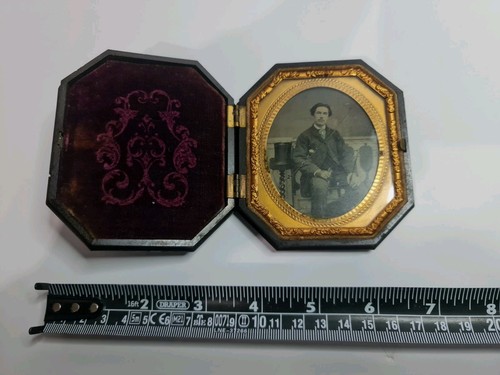Vulcanite framed daguerreotype - vulcanite,