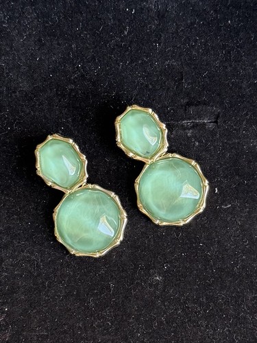 Green stone statement - stone, drop