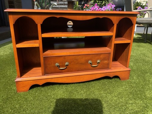 Solid yew stand excellent - solid,