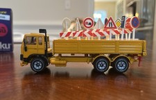 SIKU 2513 Volvo F7 Road