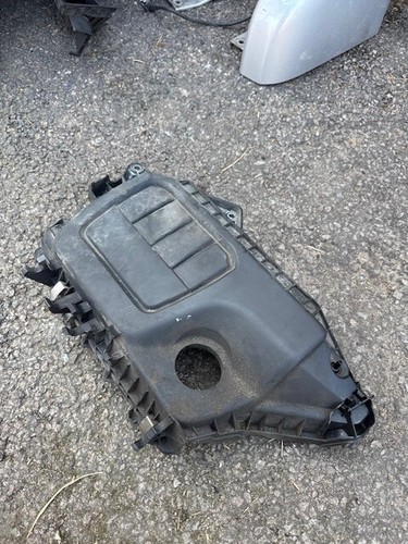 Top engine cover vivaro - cover, b