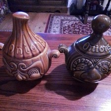 2 Vintage P&K & Sadler Pottery