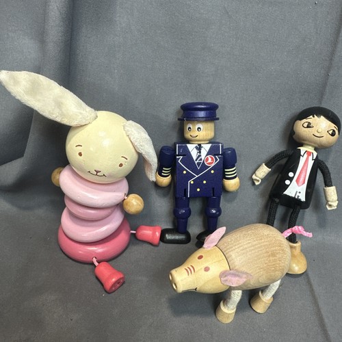 Wooden figurines pilot - wooden,