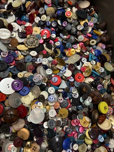 Vintage buttons job lot - job, 4kg