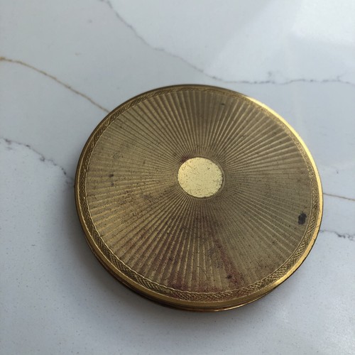 Vogue vanities powder compact - vogue,