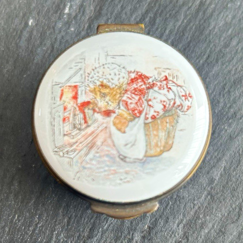 Vintage crummles enamel