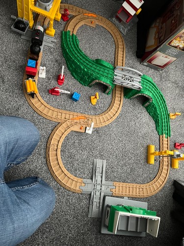 Fisher price geo trax - fisher,