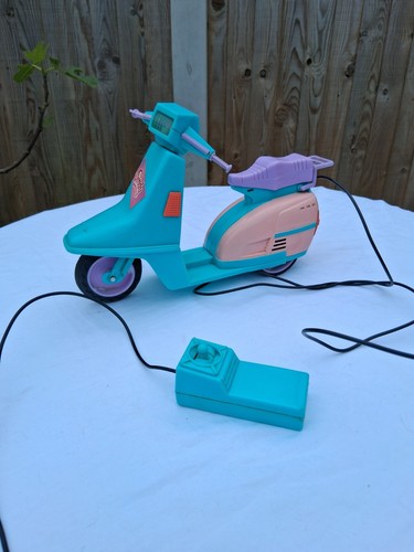 Sindy vintage scooter 1990s - vintage, 1990s.
