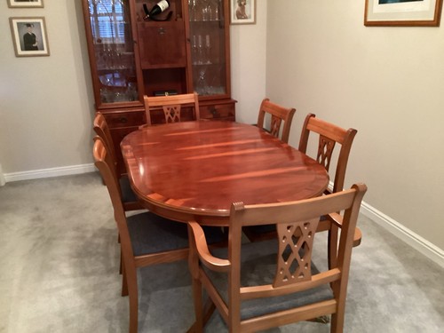 Table chairs extendable - chairs,