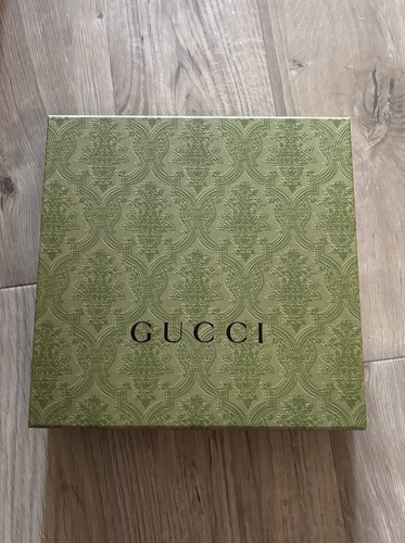 Gucci empty gift box 25x25x3 - empty,