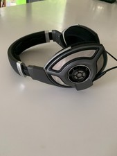sennheiser hd 700 headphones