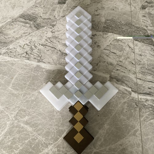 Mattel minecraft makes sounds - mattel,