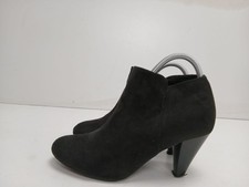 Peacock Ladies Black Suede