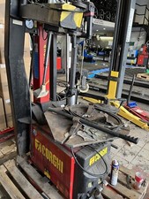 Corghi A205 Leverless Tyre Machine / Wheel Changer / Used  24” 2 Speed