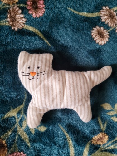 Ikea leka cat rattle heart - cat,