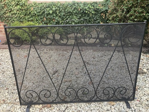 Black metal fire guard - black,