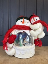 Musical Snowman Family