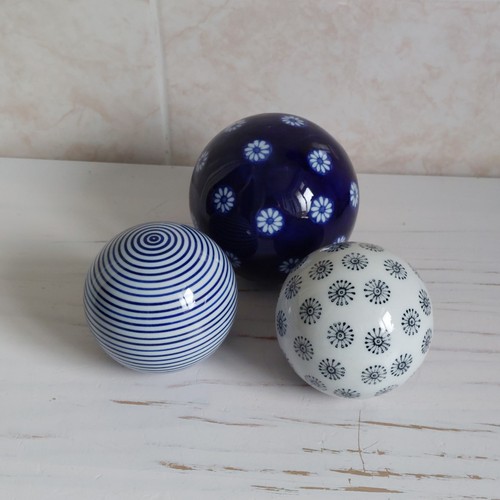 Carpet balls blue white - carpet,
