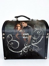 Twilight Saga Vintage Edward &