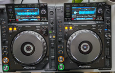 ⭐️⭐ 2 x Pioneer CDJ 2000