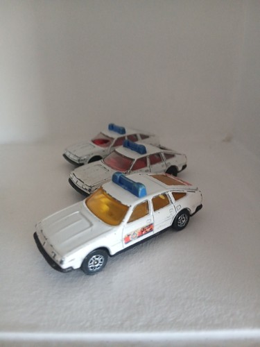 Corgi juniors rover 3500 - rover,