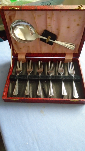 Vintage cutlery cased set - vintage,