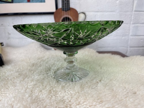 Emerald green cut - green, clear