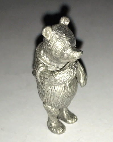 Winnie the pooh - winnie,