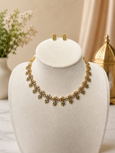 Gold tone floral green - tone,