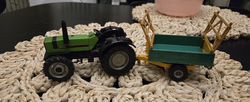 Vintage britains farm deutz - britains,