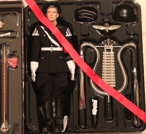 Did action figure - action, german