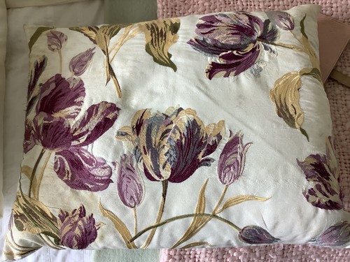 Laura ashley flower - laura,