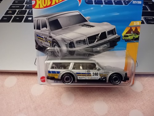 Hot wheels volvo 240 - wheels,