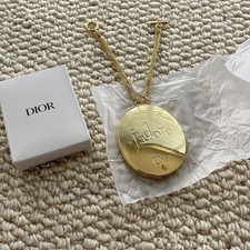Dior J’adore Gold Metal Oval